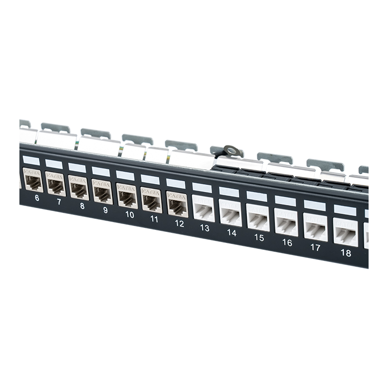 Raca folamh 19-orlach 1U 24-port sciath (le cárta digiteach) SP-3245S-24P Raca folamh 19-orlach 1U 24-port sciath (le cárta digiteach) SP-3245S-24P
